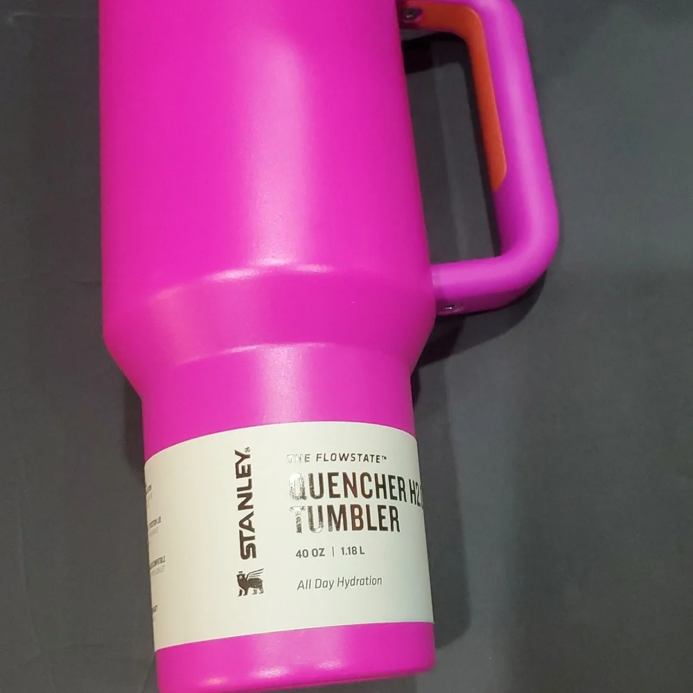 Stanley pink magenta 40oz quencher h20 tumbler with straw brand new - Picture 4 of 9